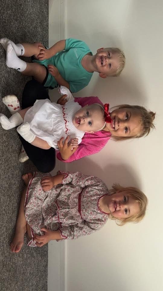 Help a Young Mum of Four Rebuild After a Devastating Break-I campaign photo, 6 of 7