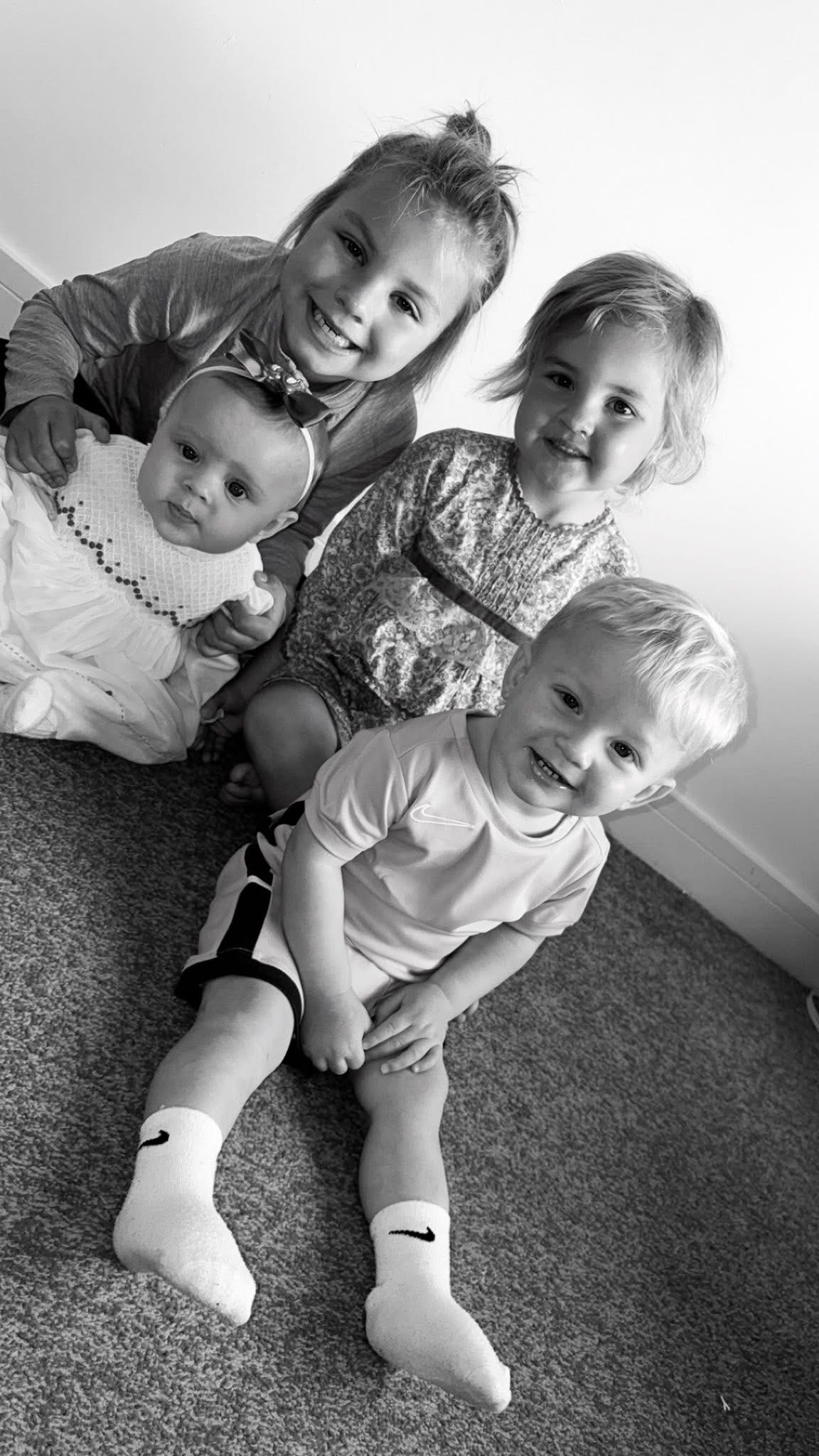 Help a Young Mum of Four Rebuild After a Devastating Break-I campaign photo, 2 of 7