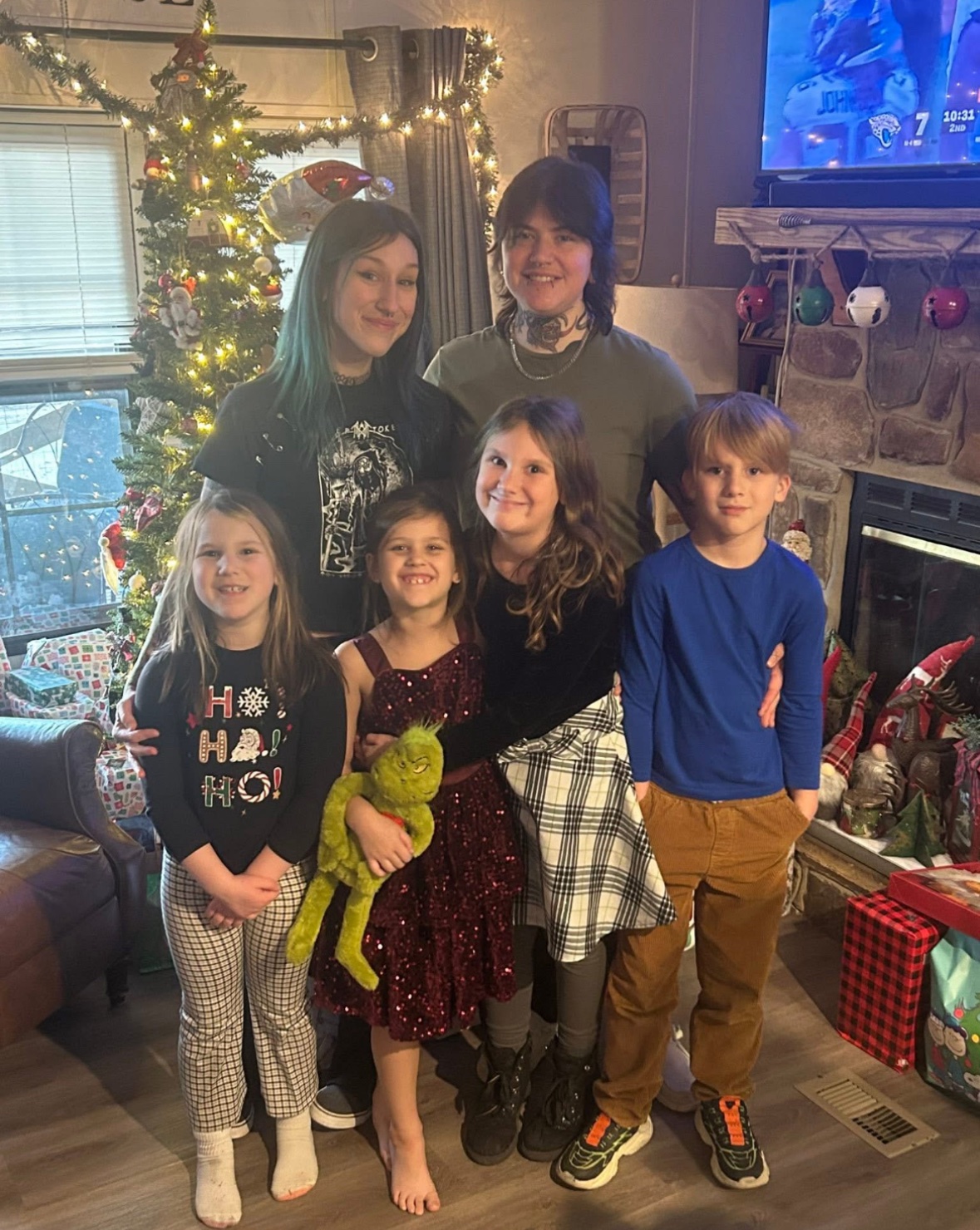 Help a Mom of four through Emergency spinal surgery campaign photo, 7 of 8