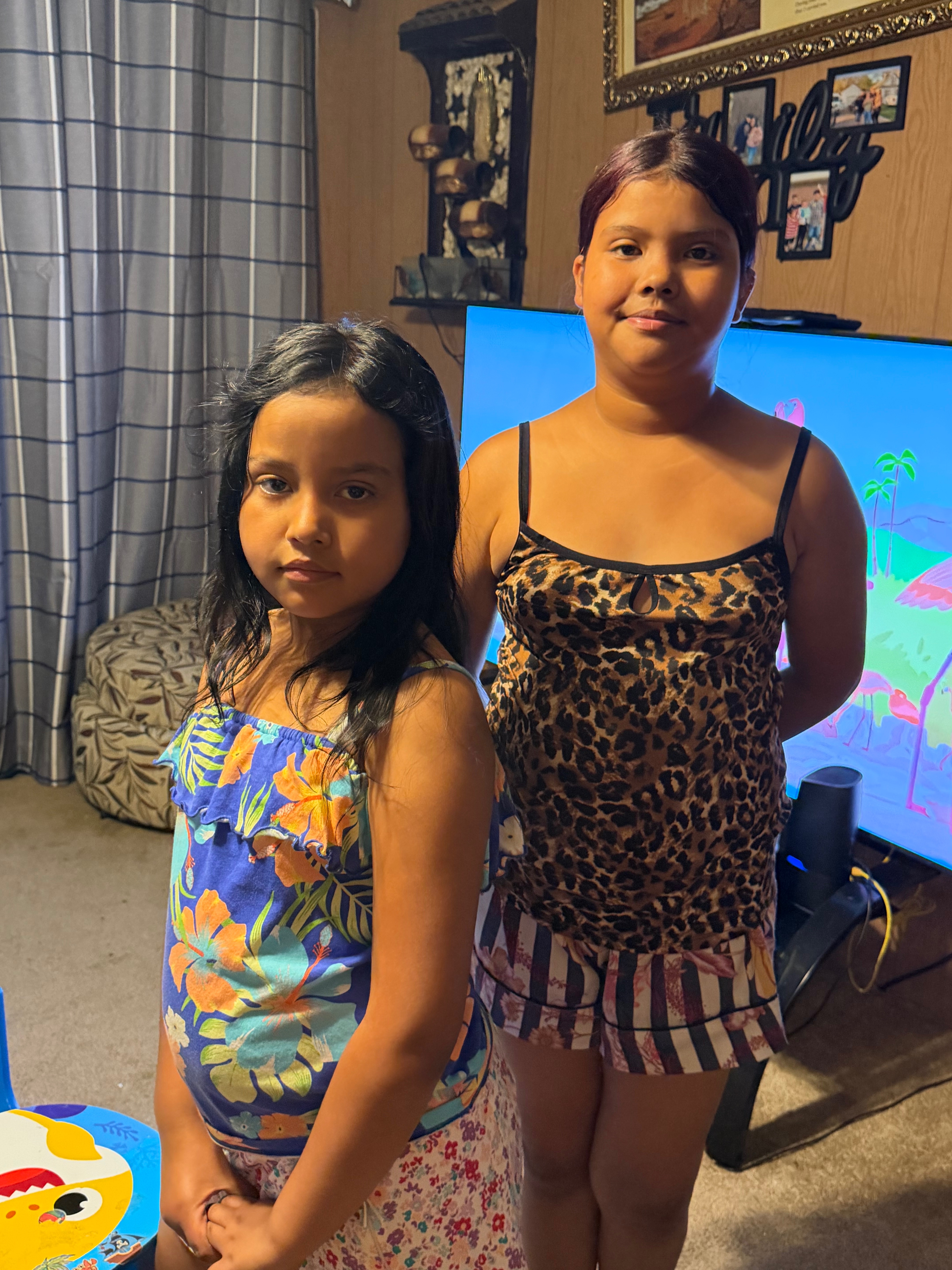 Help Valerie & Maite Reunite With Family campaign photo, 2 of 5