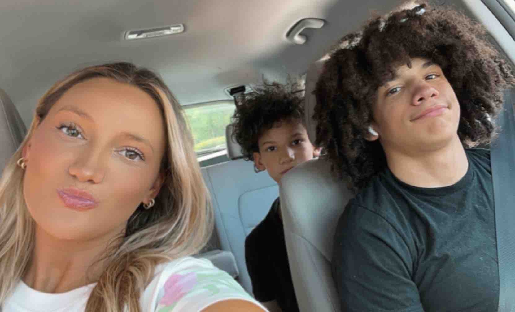 Fundraiser by H L : Help a Single Mom Rebuild and Keep Her Family Afloat