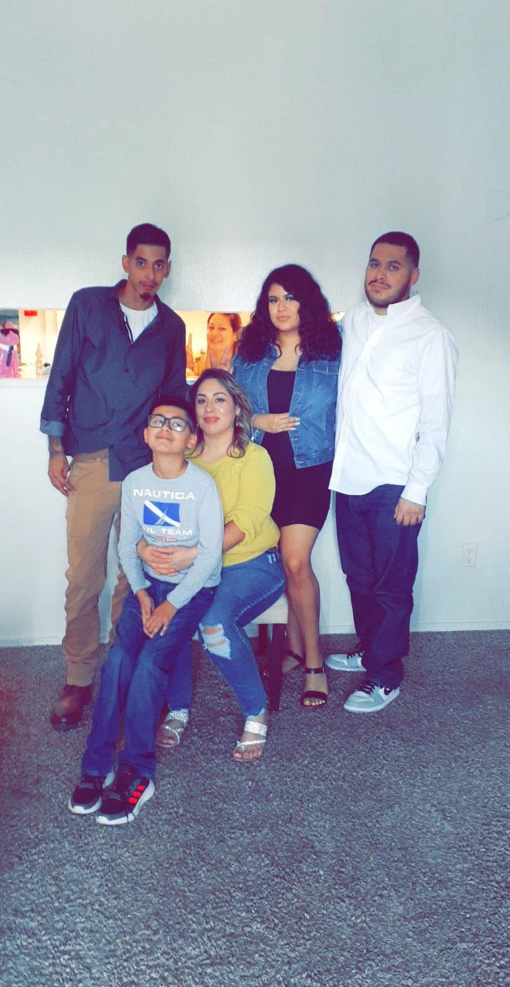 Help Roberto’s Family with Medical Expenses campaign photo, 2 of 8