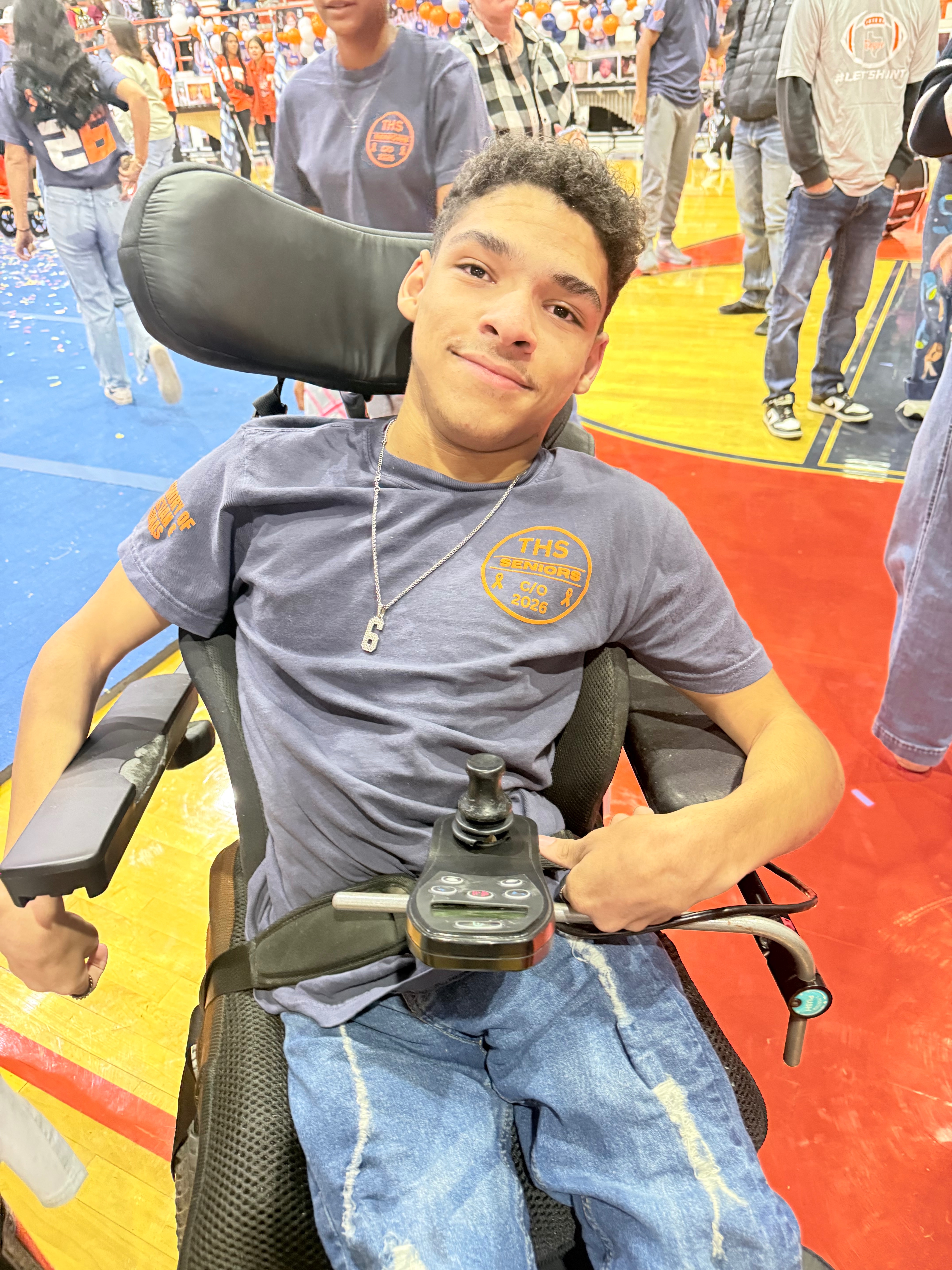 Help jerry and Nyla on their road to new wheels campaign photo, 5 of 8