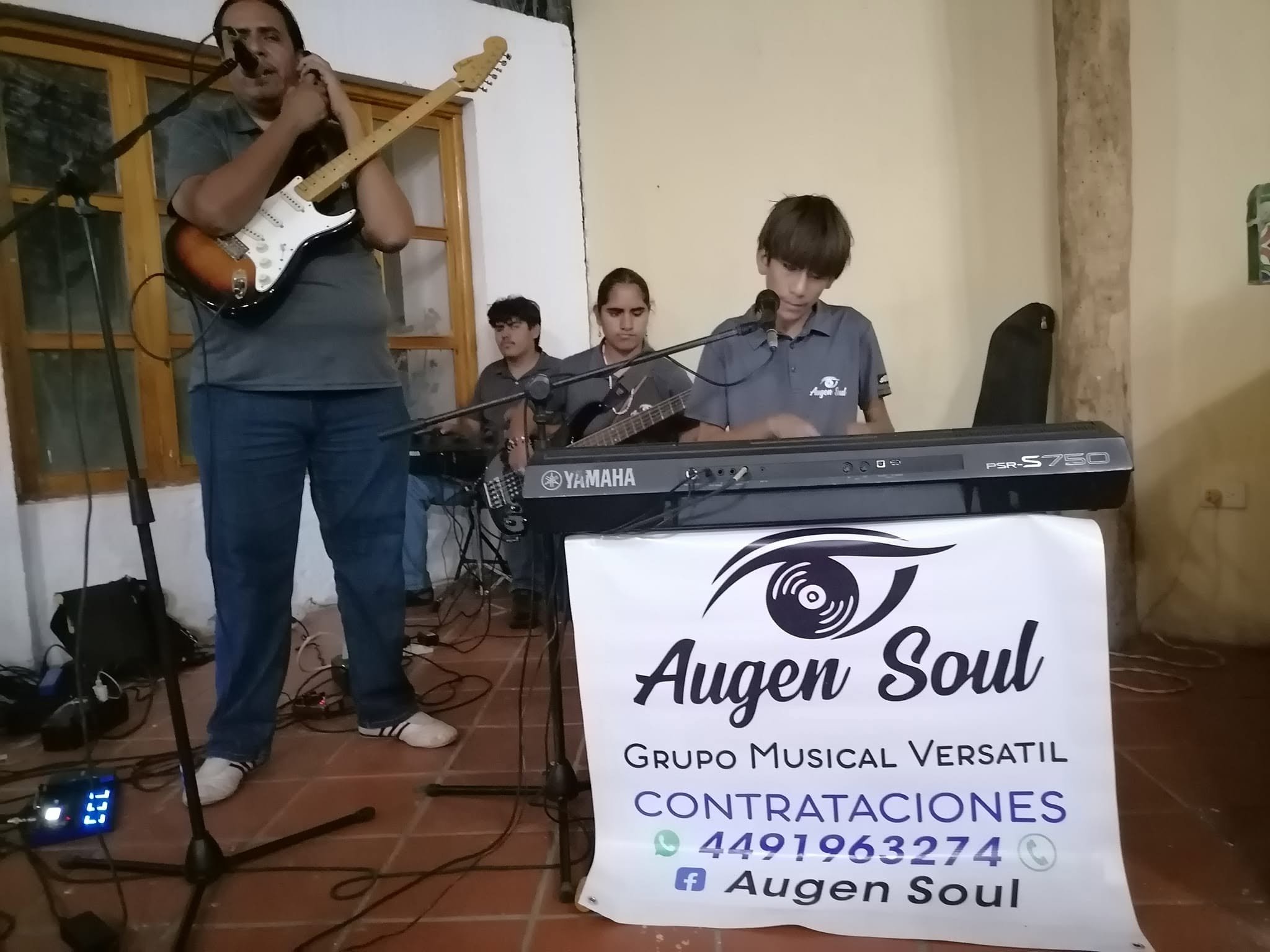 Ayuda a Augensoul a seguir sus sueños en la música campaign photo, 2 of 8