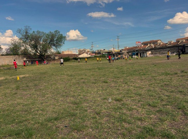 Foto da arrecadação Help 200 Children Stay in School Through Football, 4 de 6