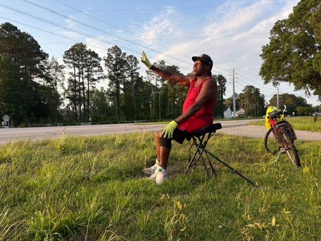Help Tom Allen, Beaufort's unofficial greeter campaign photo, 2 of 8