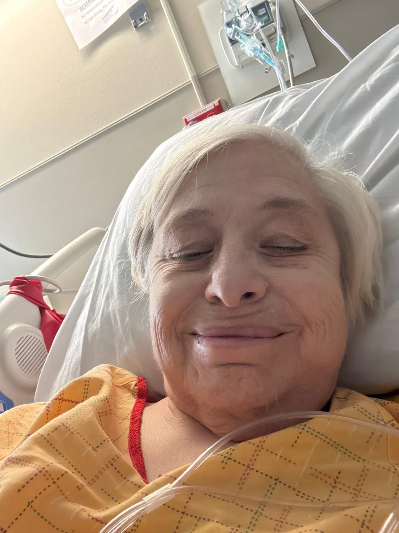 Support Gloria’s Recovery and Medical Expenses campaign photo, 4 of 5