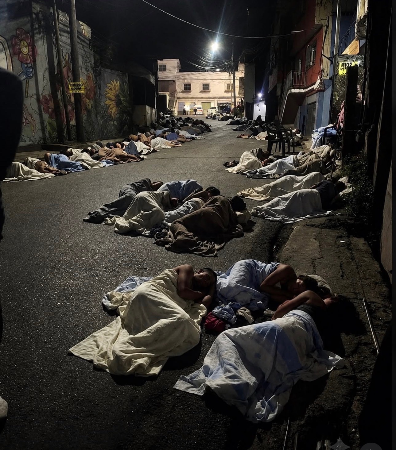 Arepazo Digital: Help Venezuela Earthquake Families campaign photo, 5 of 8