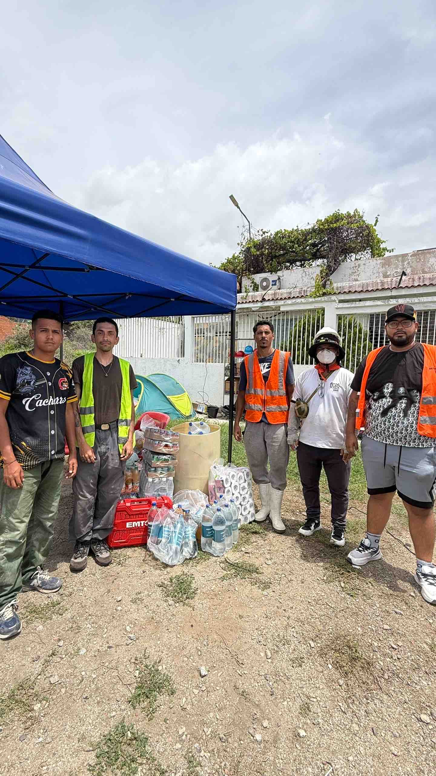 Help Families Recover After Venezuela's Earthquake campaign photo, 2 of 13