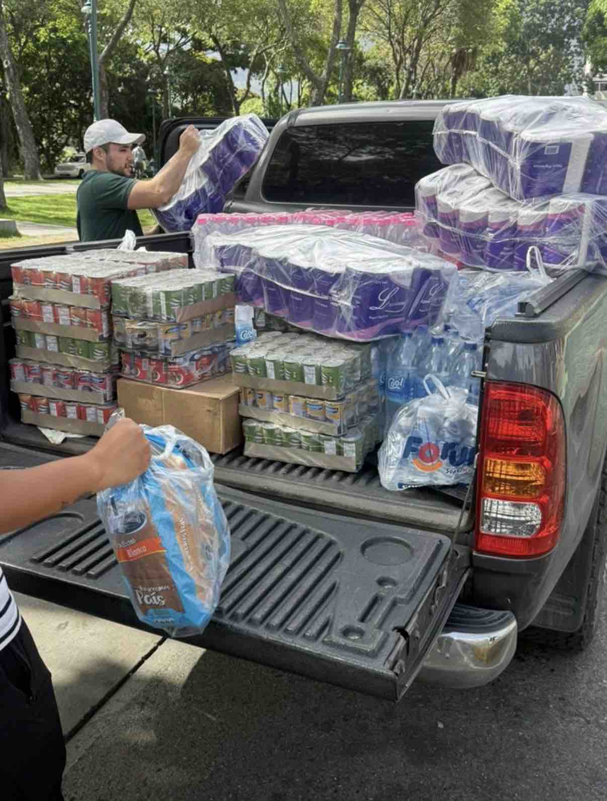 Help Families Recover After Venezuela's Earthquake campaign photo, 8 of 13