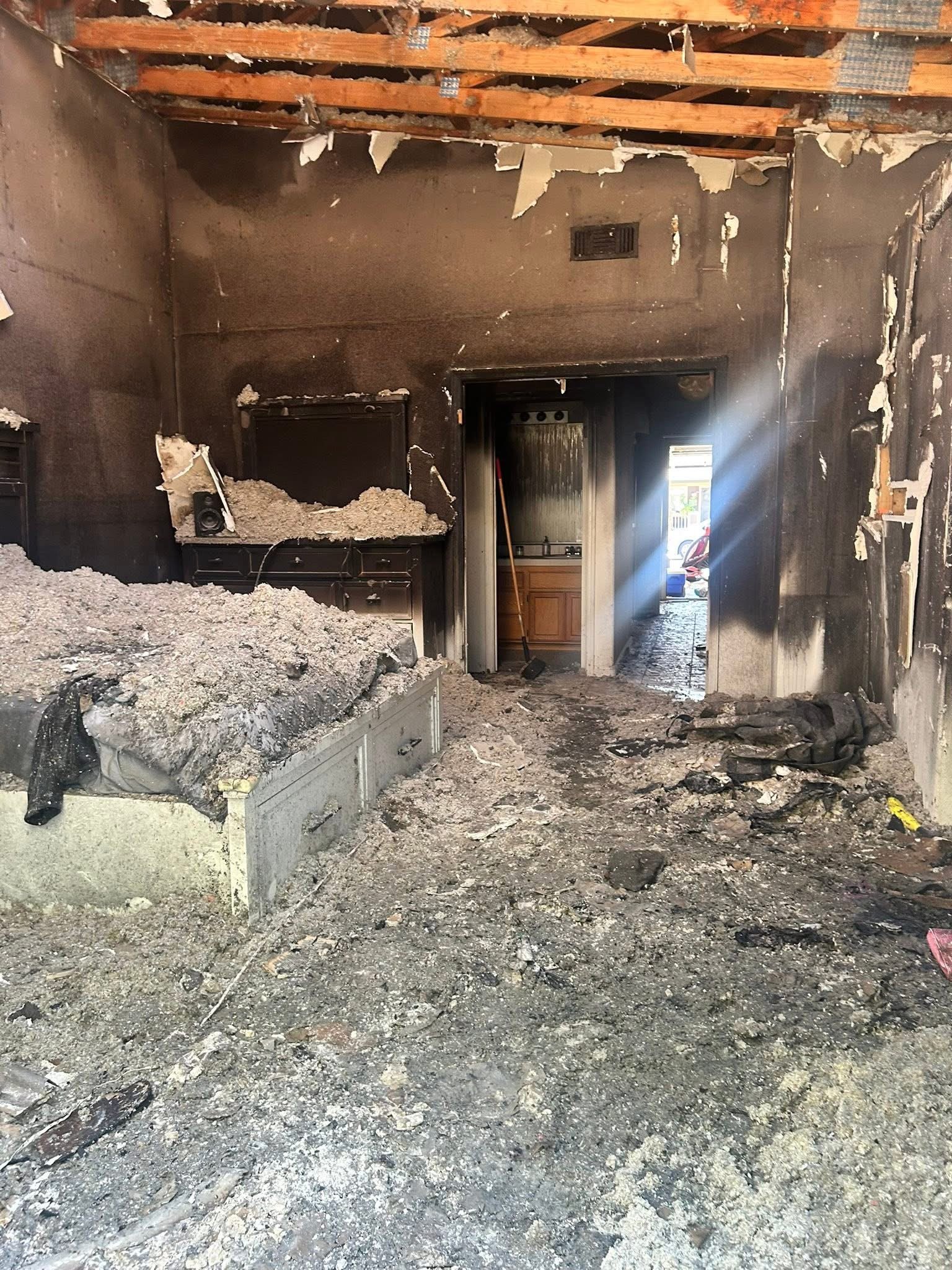 Rebuilding with Dave and Melissa After the Fire campaign photo, 2 of 8