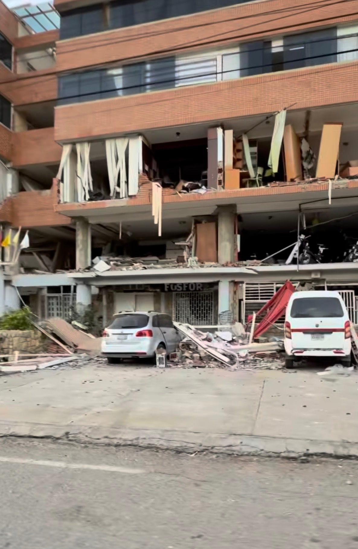 Foto de la campaña Earthquake in Venezuela: help our family, 4 de 8