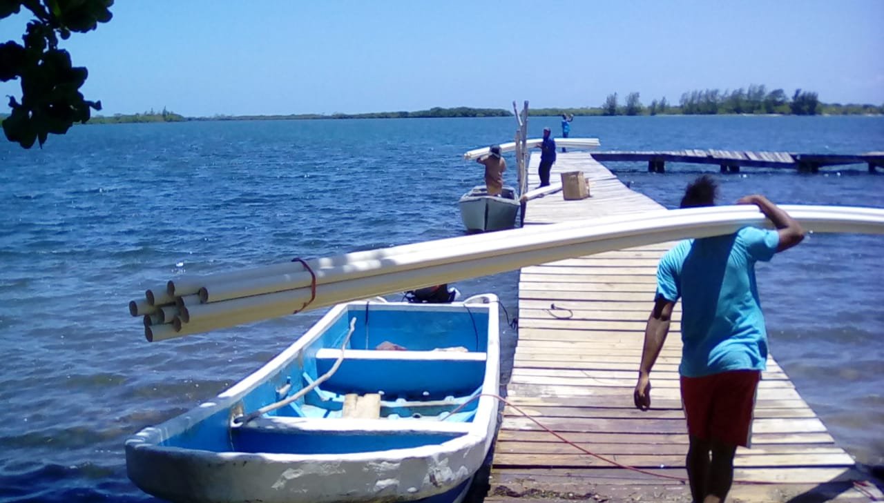 Help get water to the islanders of St. Helene, Honduras campaign photo, 5 of 8