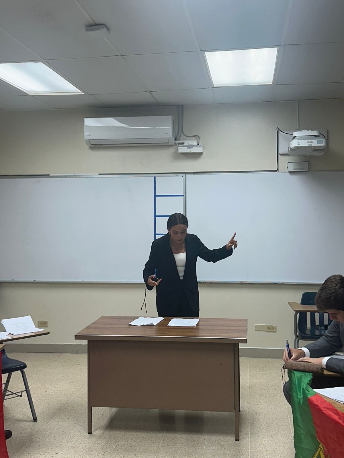 Foto da arrecadação Representar Portugal no Campeonato Mundial de Debate Escolar, 4 de 8