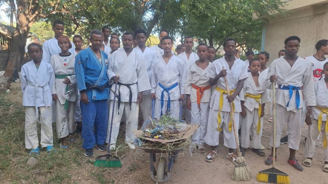 Kampagnen-Foto für Help Save 162 Olympic Judo Mats for Ethiopia's Children , 4 von 8
