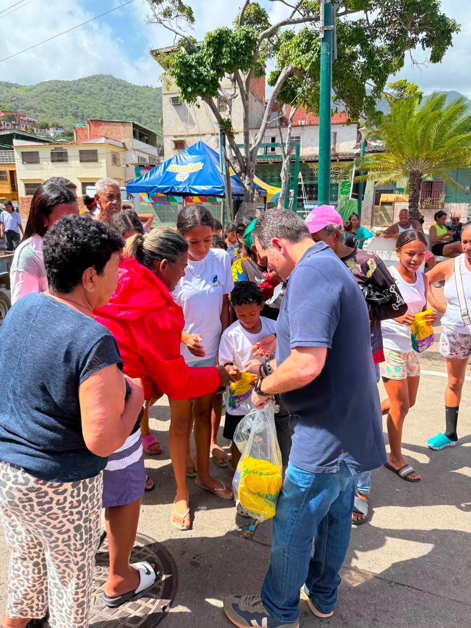 Rescate x Venezuela campaign photo, 7 of 8