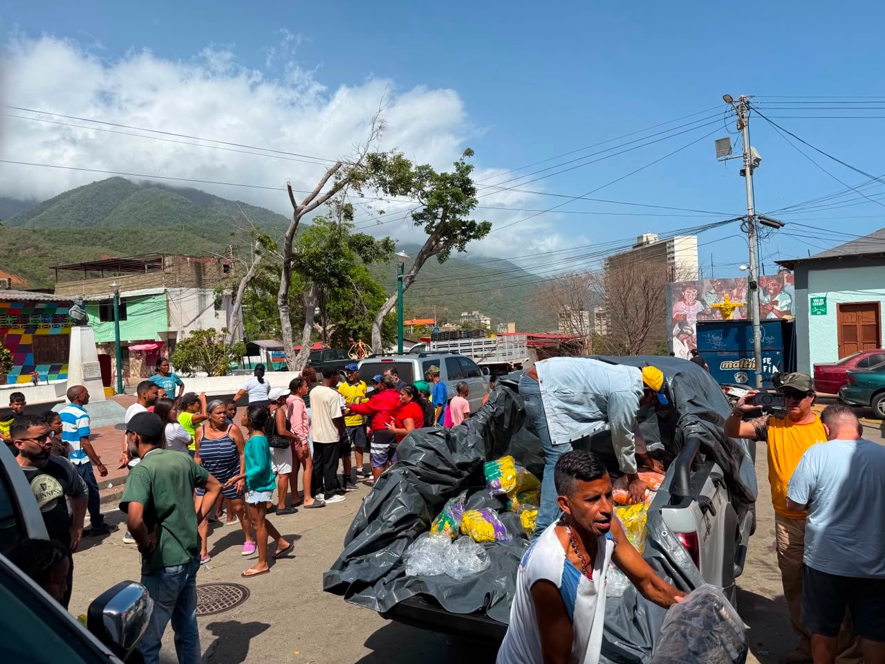 Rescate x Venezuela campaign photo, 4 of 8
