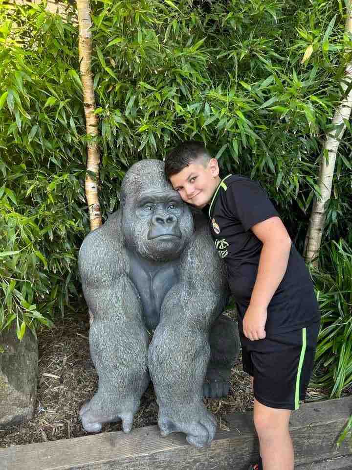 Help Coby have the best send off campaign photo, 6 of 12
