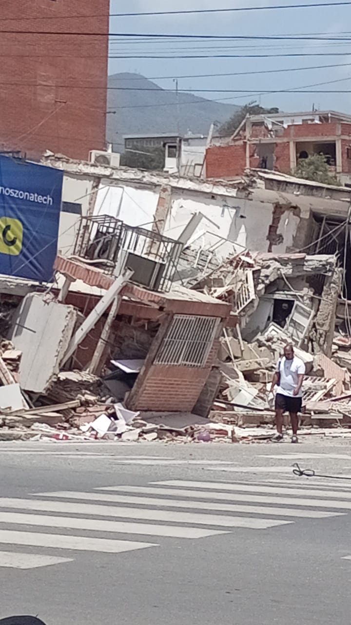Support the Paredes Family After Earthquakes campaign photo, 5 of 6