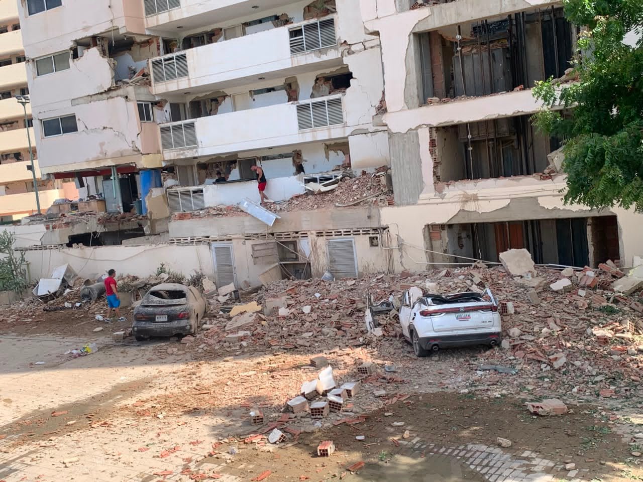 Foto de la campaña Ayudemos a Orlando afectado por el terremoto de Venezuela, 5 de 8