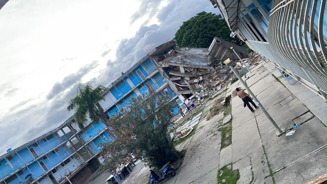 Ayudemos a las familias de Guarenas y a reconstruir sus vida campaign photo, 2 of 6