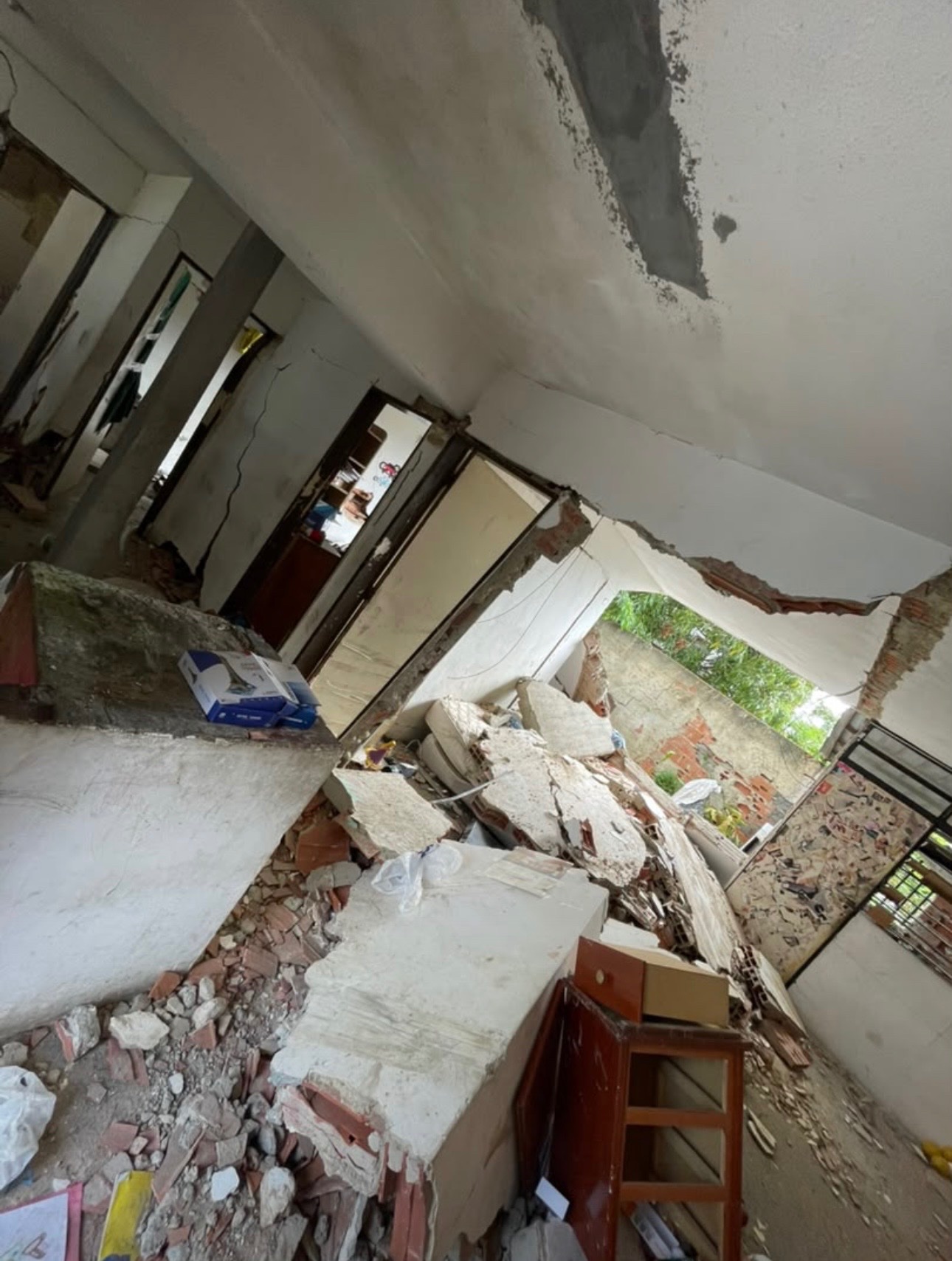 Ayudemos a las familias de Guarenas y a reconstruir sus vida campaign photo, 4 of 6