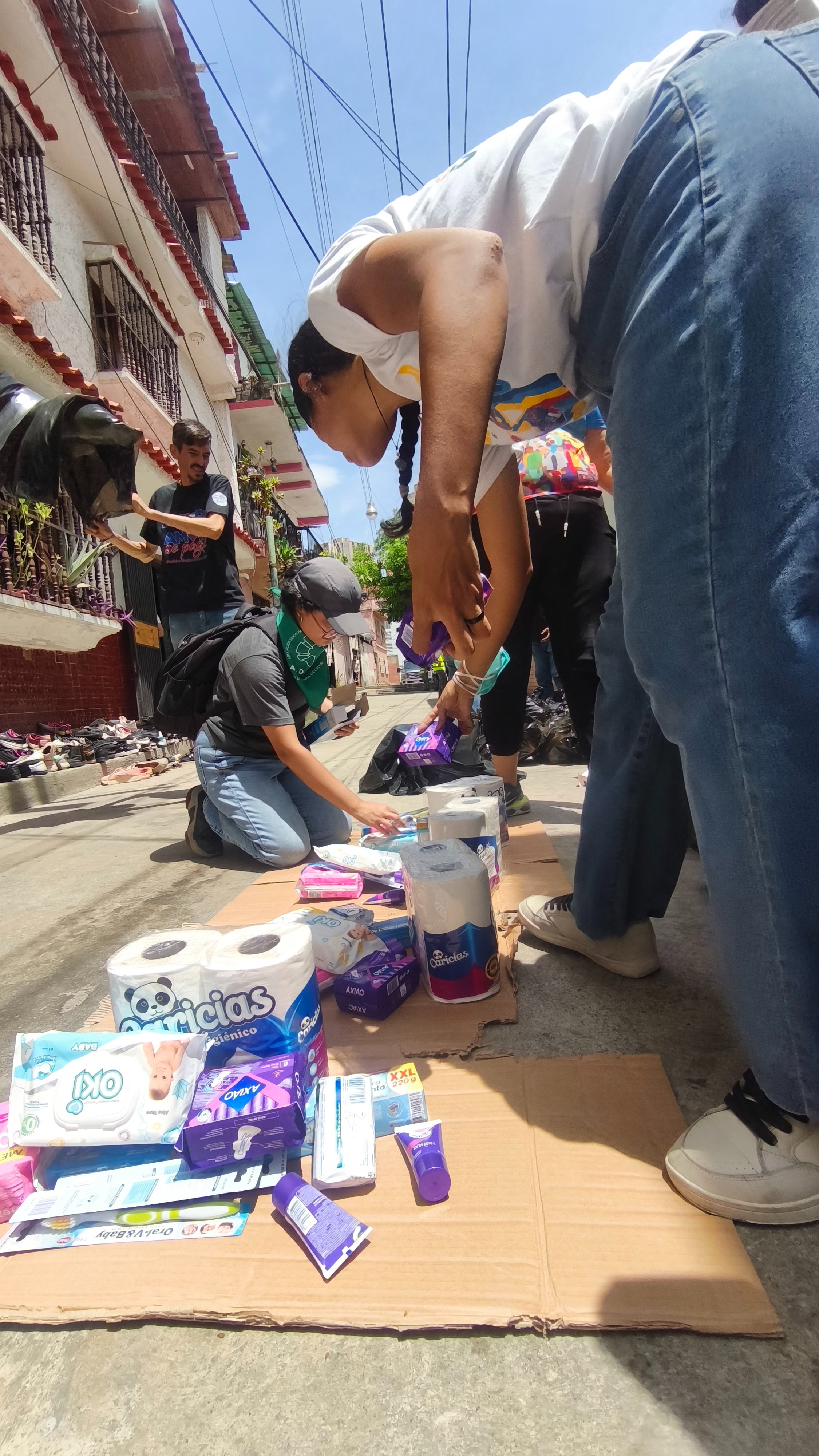Recaudación Solidaria con Venezuela ante los terremotos campaign photo, 4 of 7