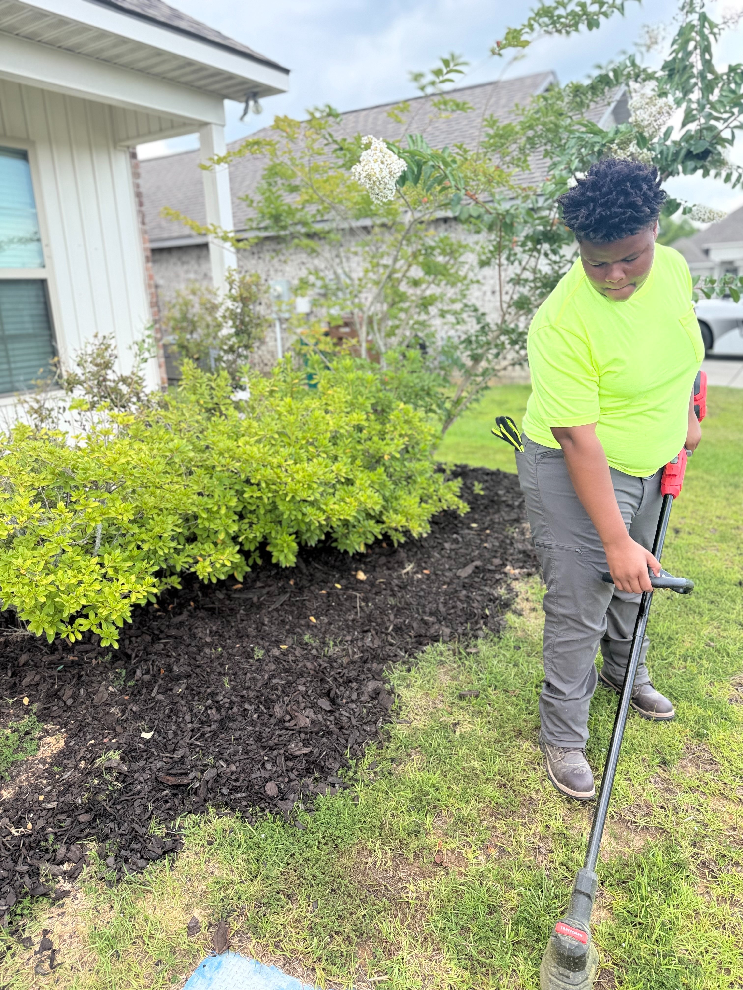 Support Santiago's Growing Lawn Care Business campaign photo, 7 of 8