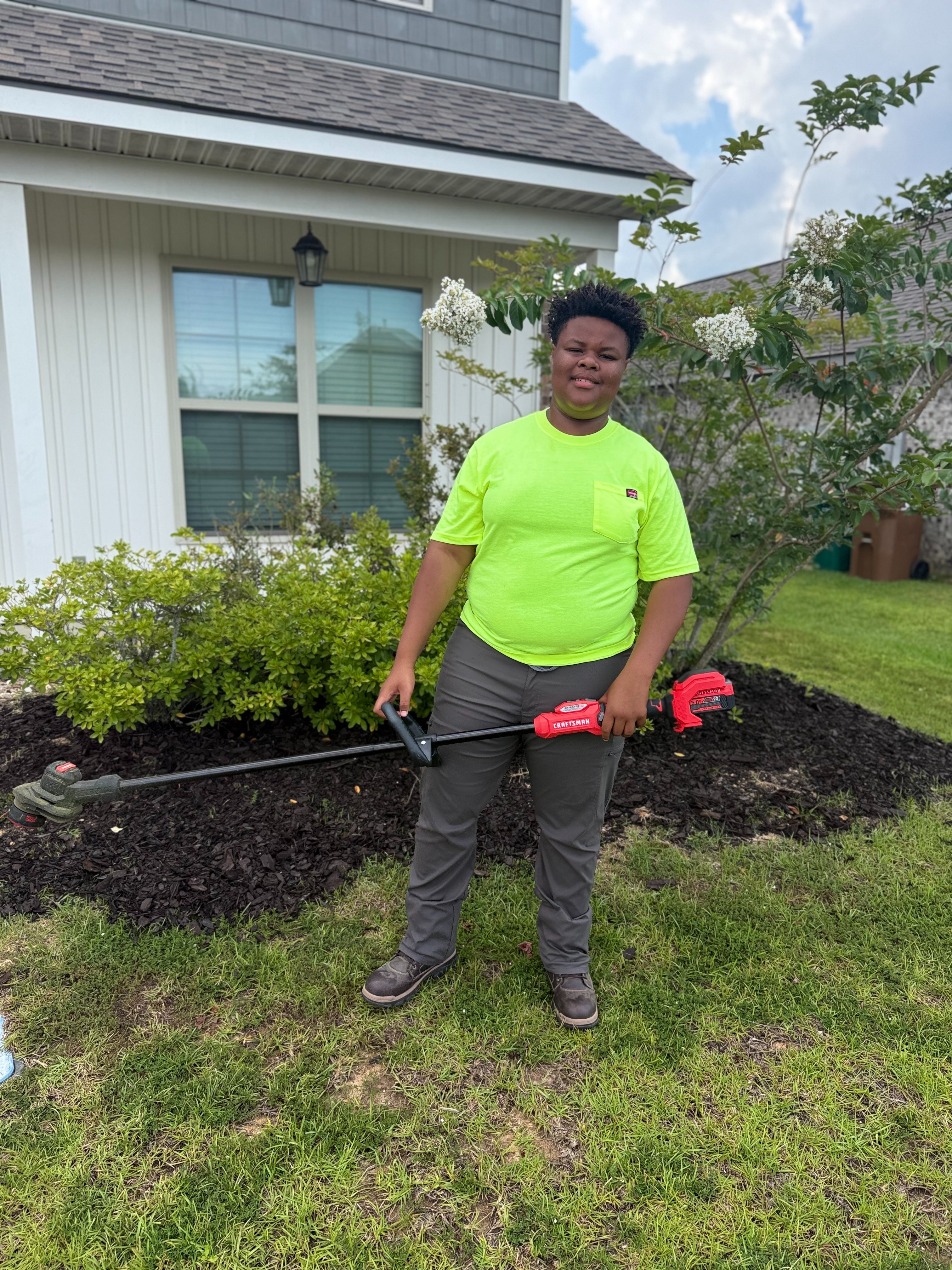 Support Santiago's Growing Lawn Care Business campaign photo, 4 of 8