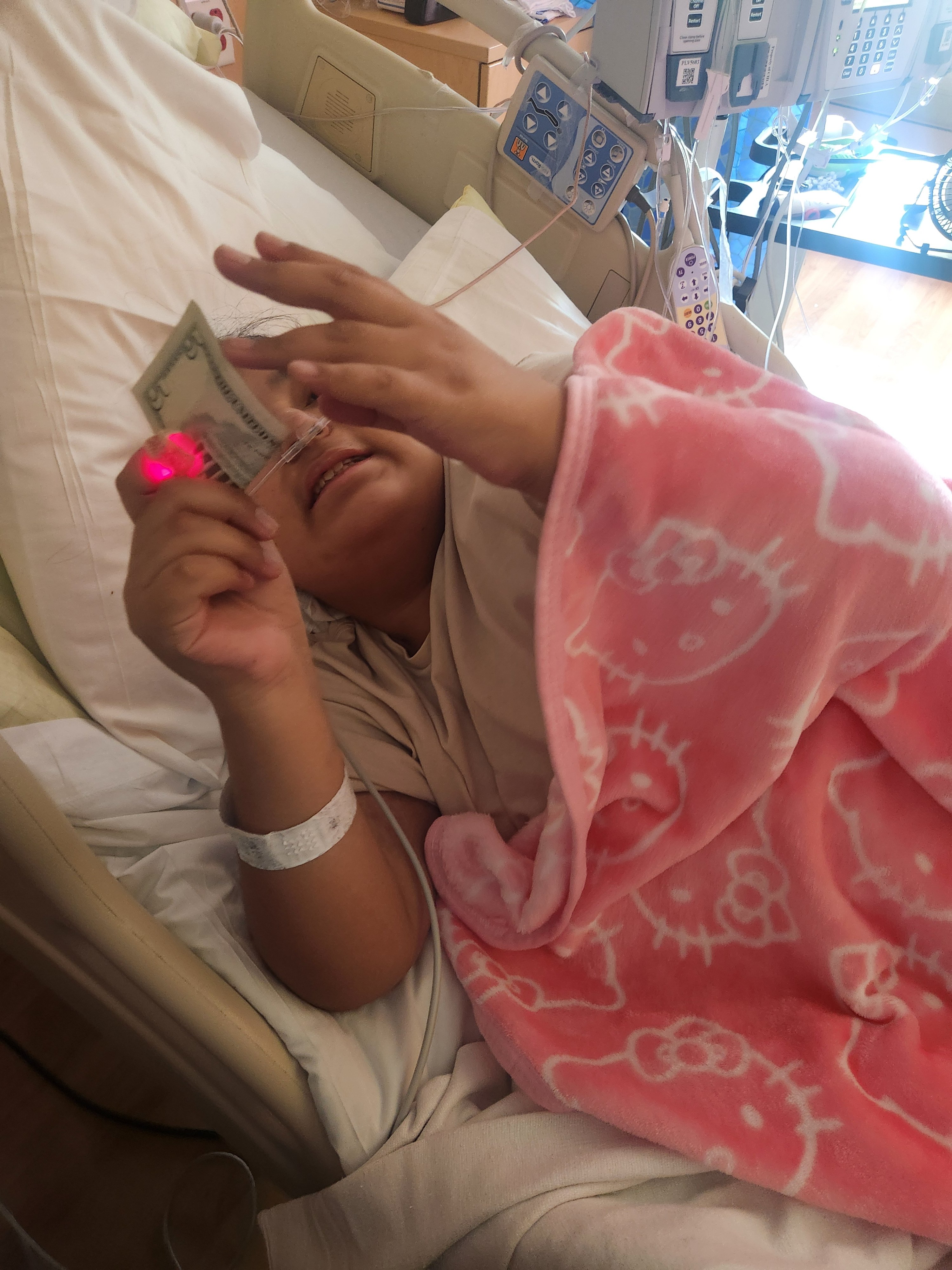Support for My Sister's Funeral costs and medical expenses campaign photo, 2 of 6