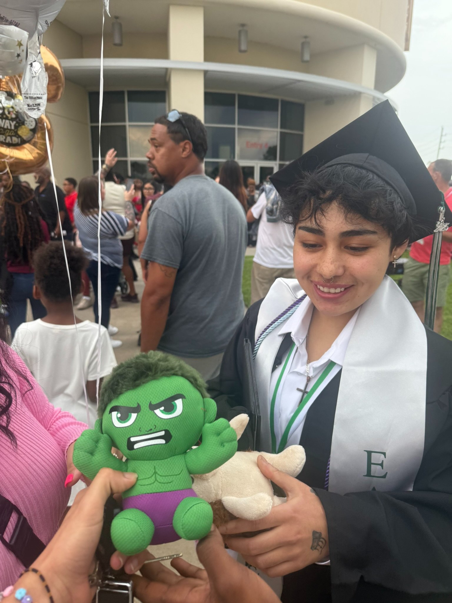 Help Noemi Fight for Her Future campaign photo, 4 of 8