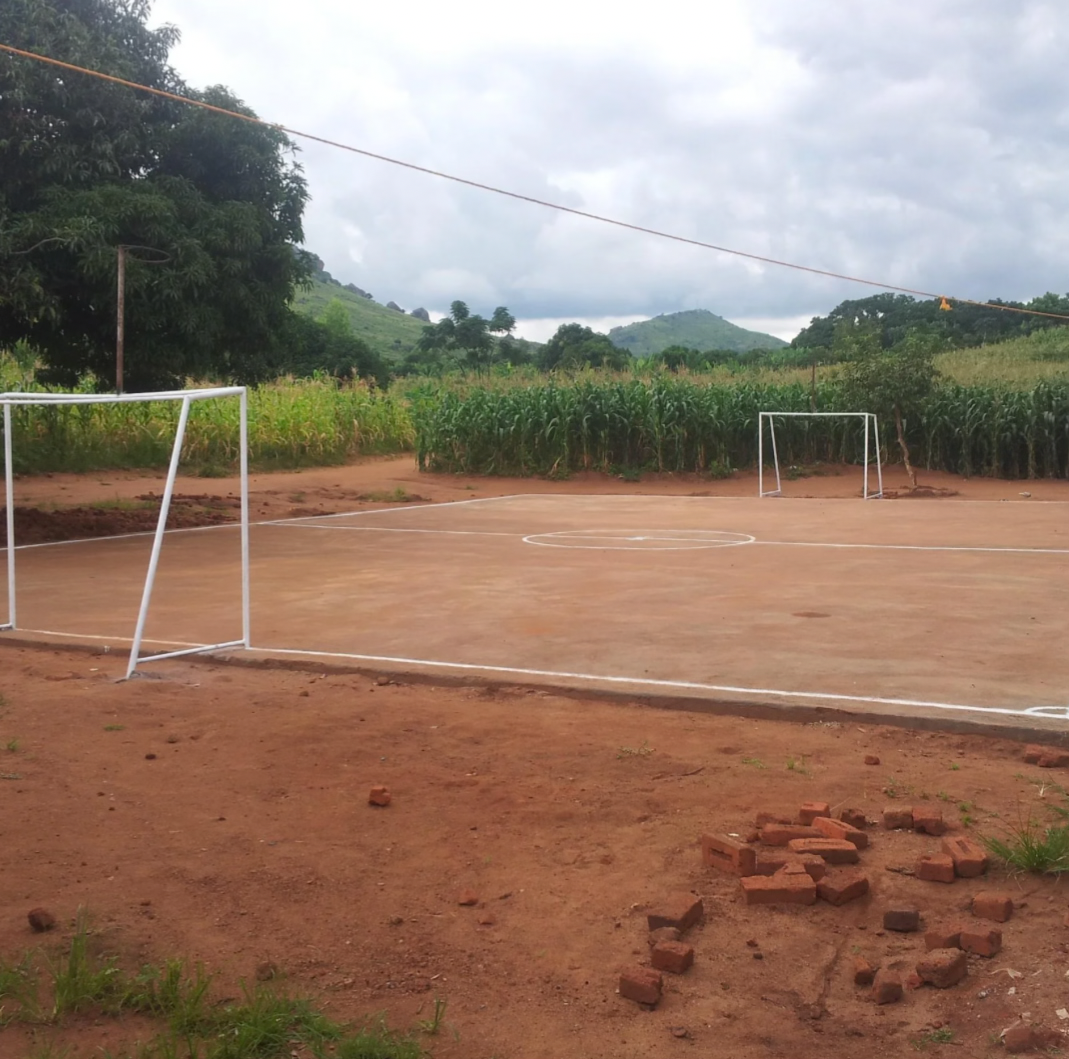 Foto van campagne Bouw mee aan het sportveld in Malawi, Afrika!, 4 van 5