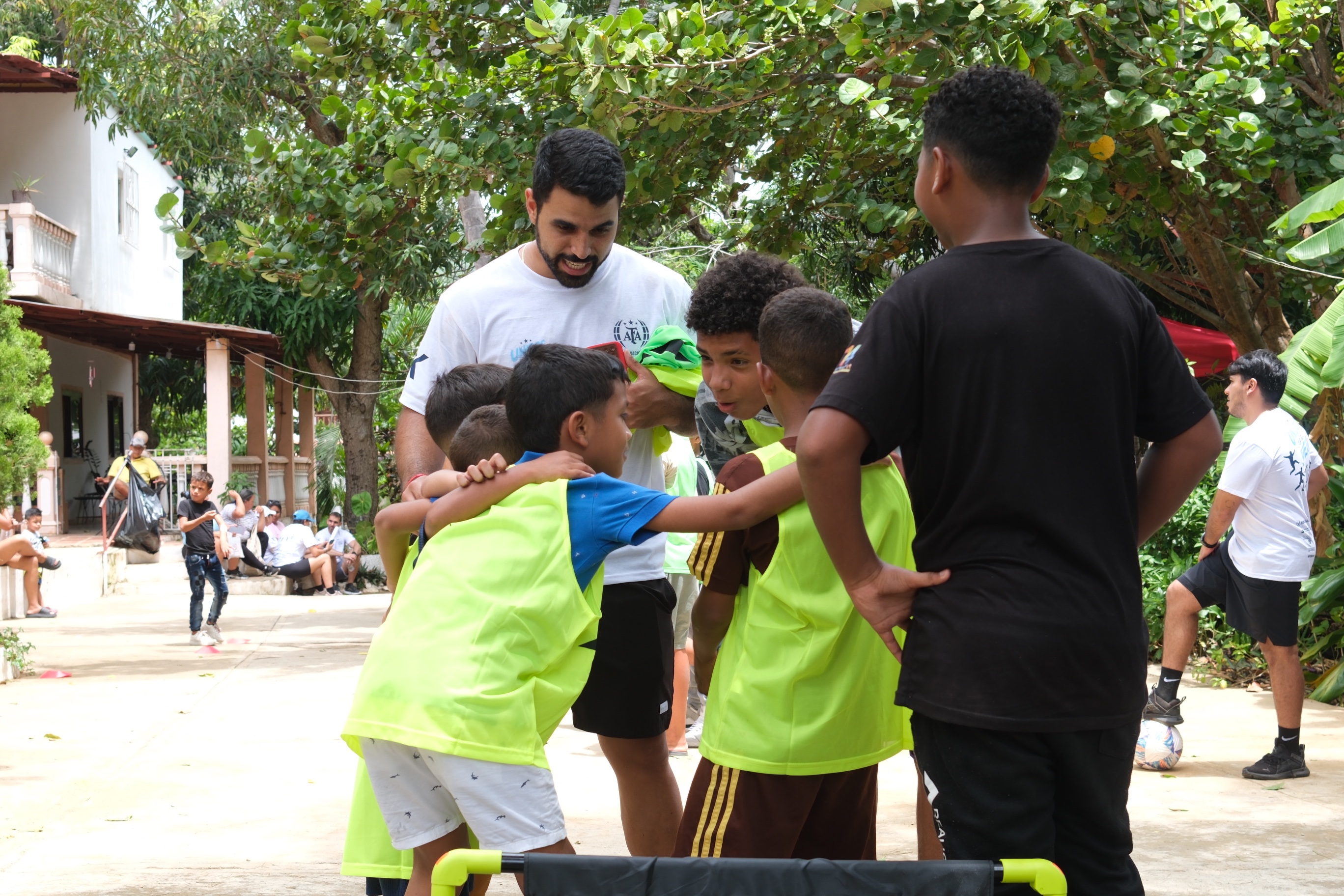 Ayudemos a los niños en Venezuela campaign photo, 7 of 8