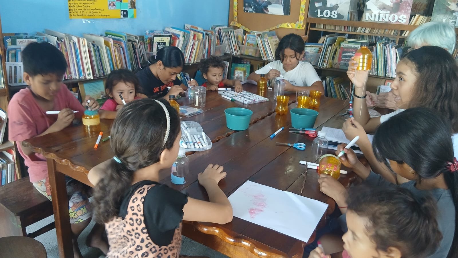 Keep Puedo Leer Library Open for Granada’s Kids campaign photo, 5 of 8