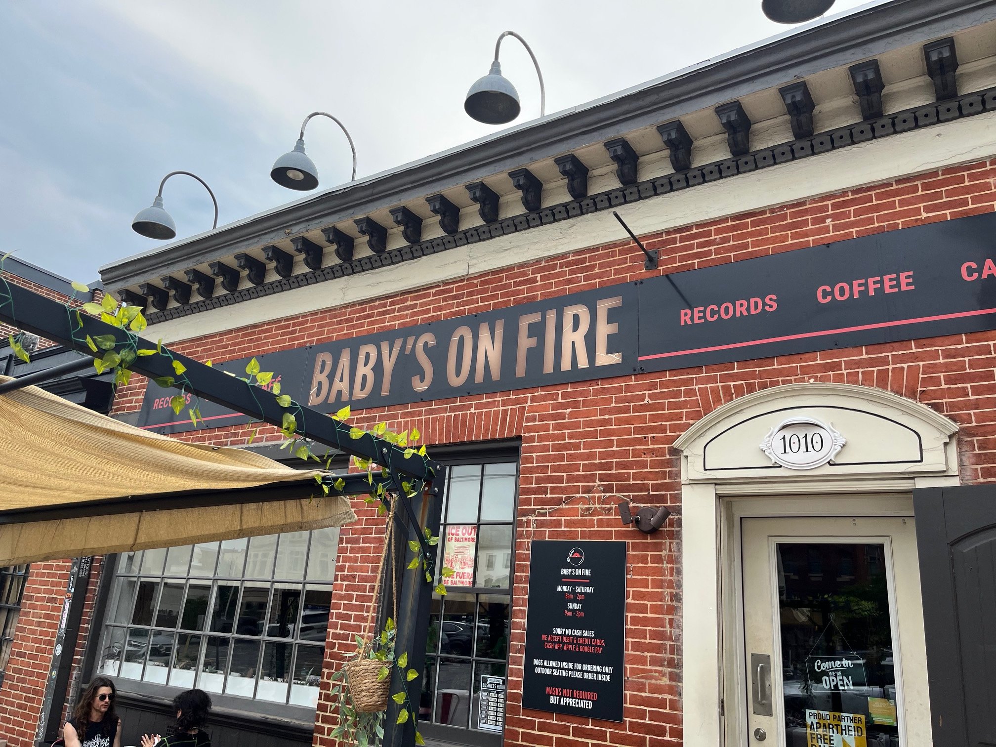 Photo de la campagne Support Staff of Baby's on Fire in Mt Vernon, Baltimore, 2 sur 4