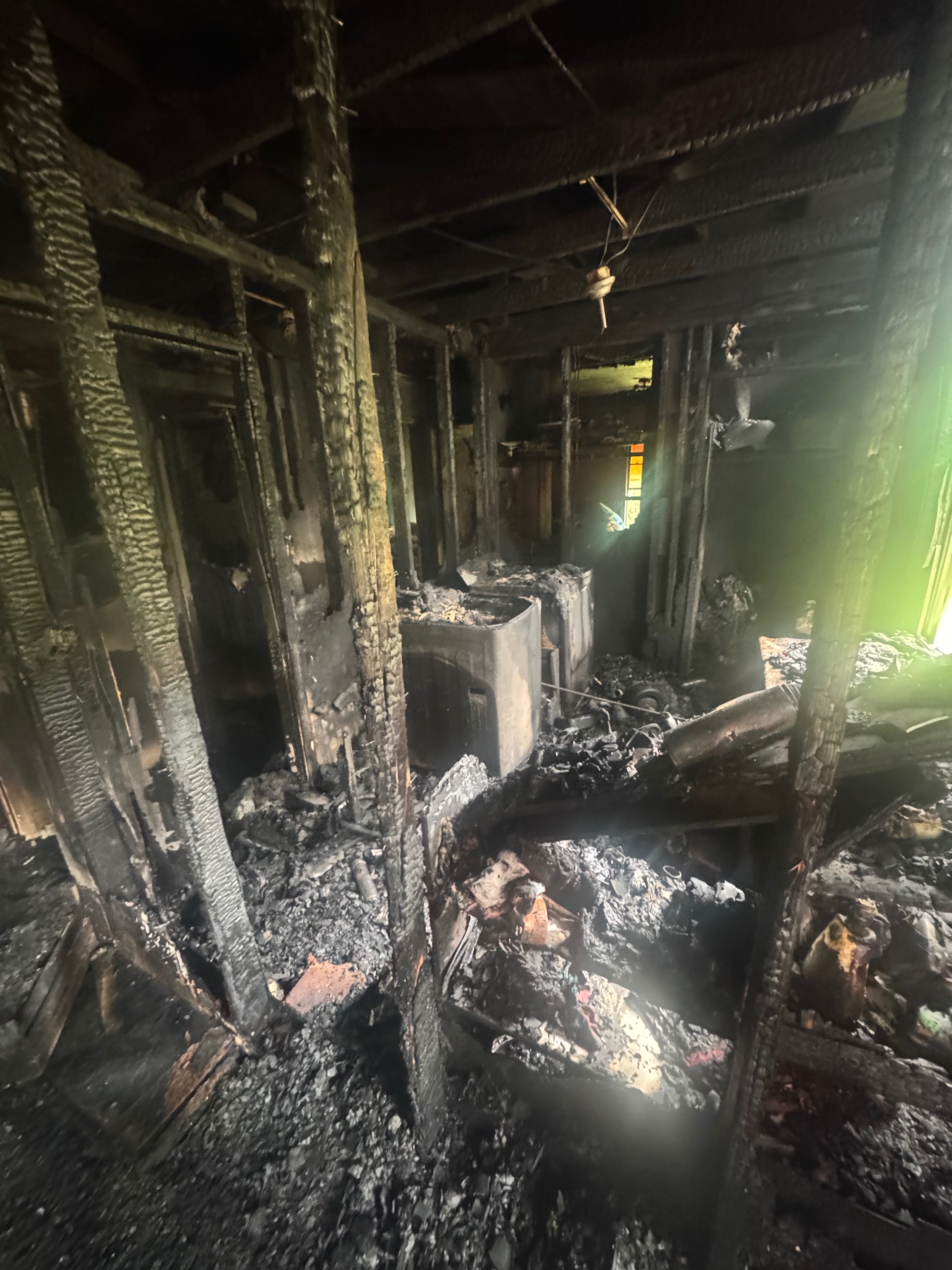 Foto della campagna Help our Mom Rebuild After Fire, 4 di 7