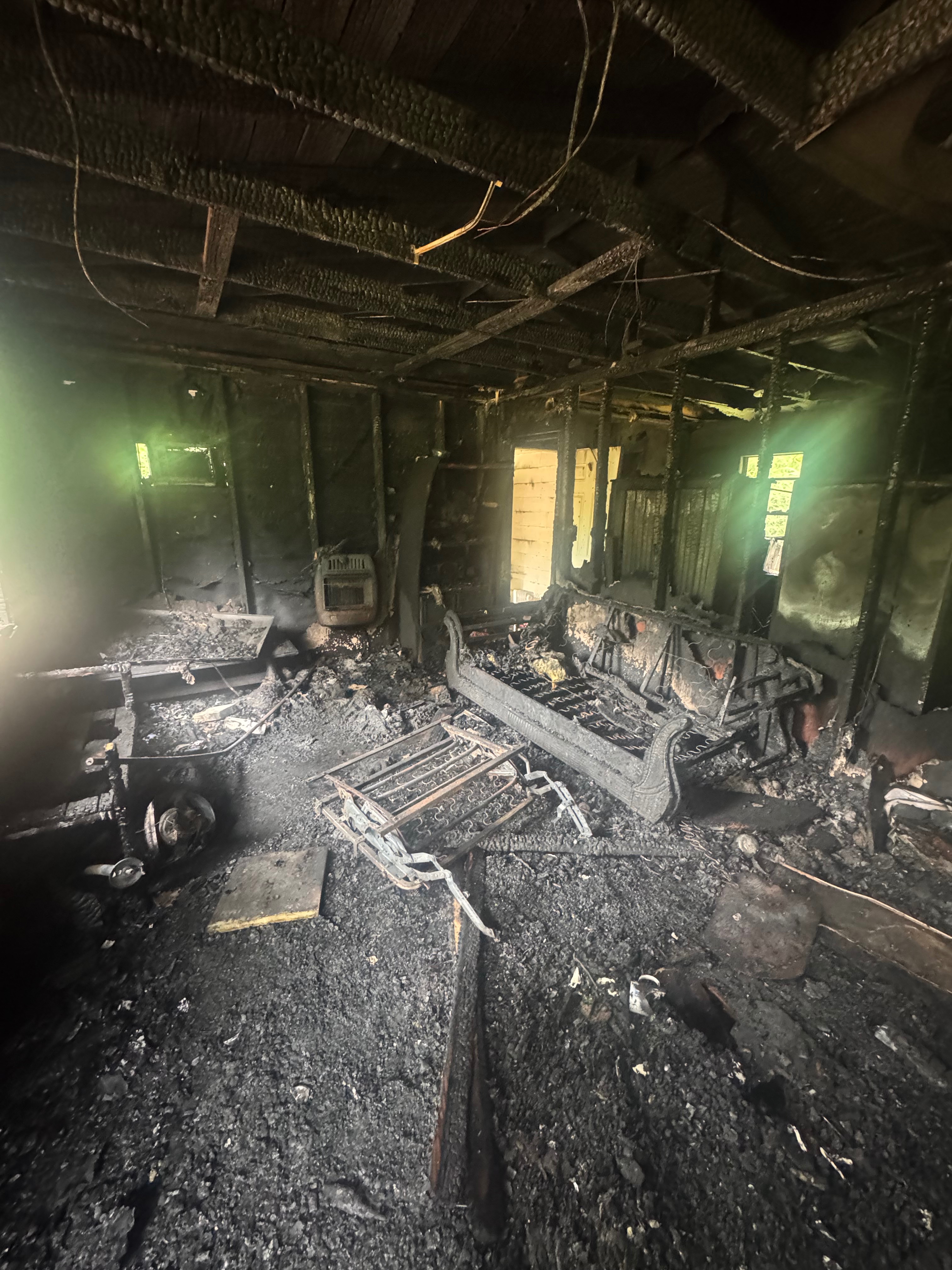 Foto della campagna Help our Mom Rebuild After Fire, 5 di 7