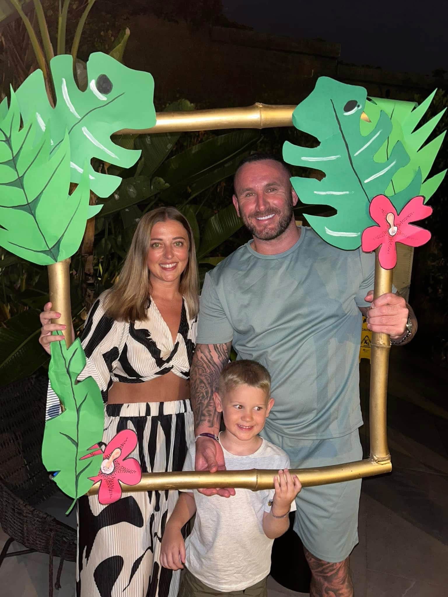         Help My Twin Brother Fight Rare stage 4 cancer  campaign photo, 5 of 8