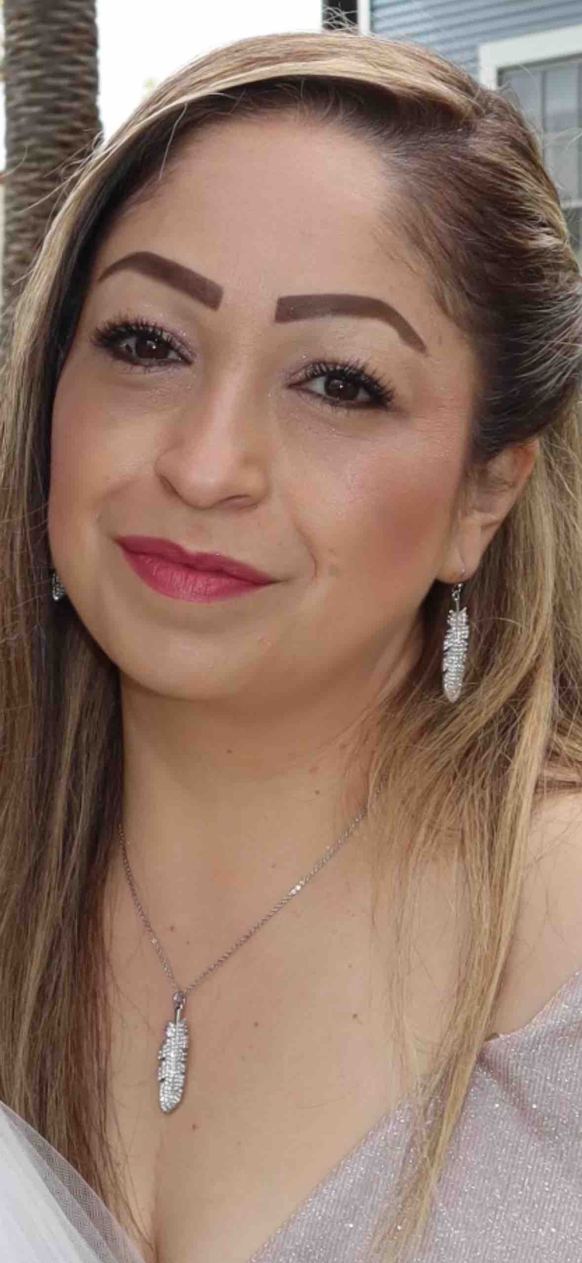 Hope and Strength for Araceli’s Fight Against Cancer campaign photo, 4 of 7