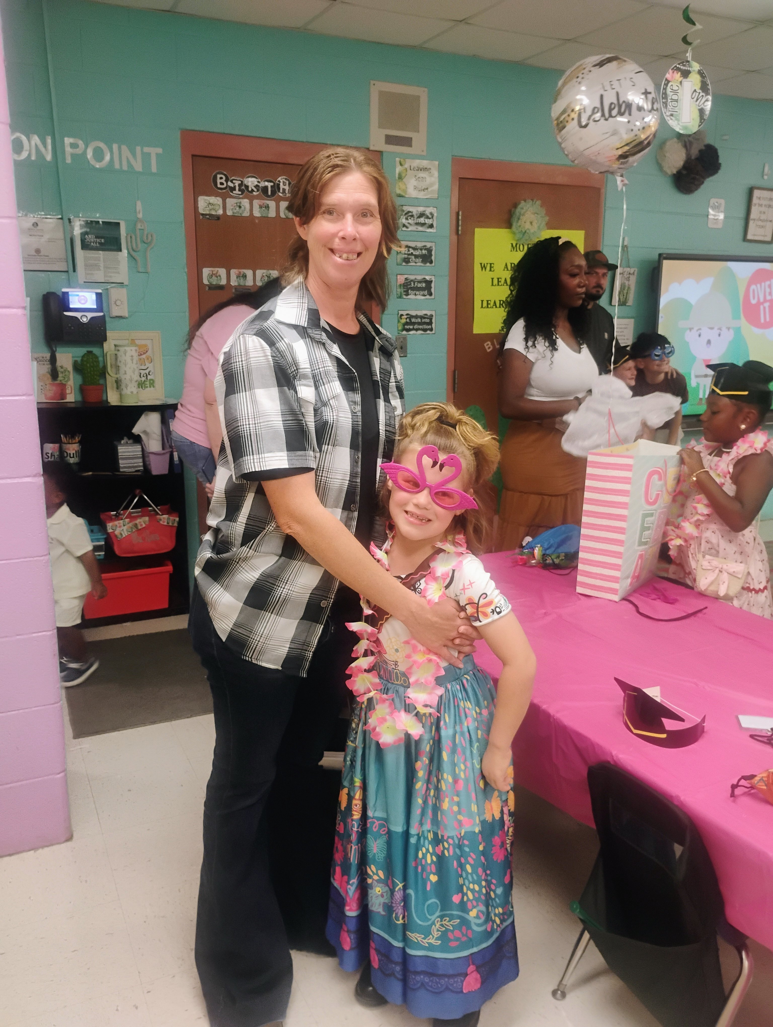 Support Lindsey and Her Daughter to Stay Housed campaign photo, 4 of 7
