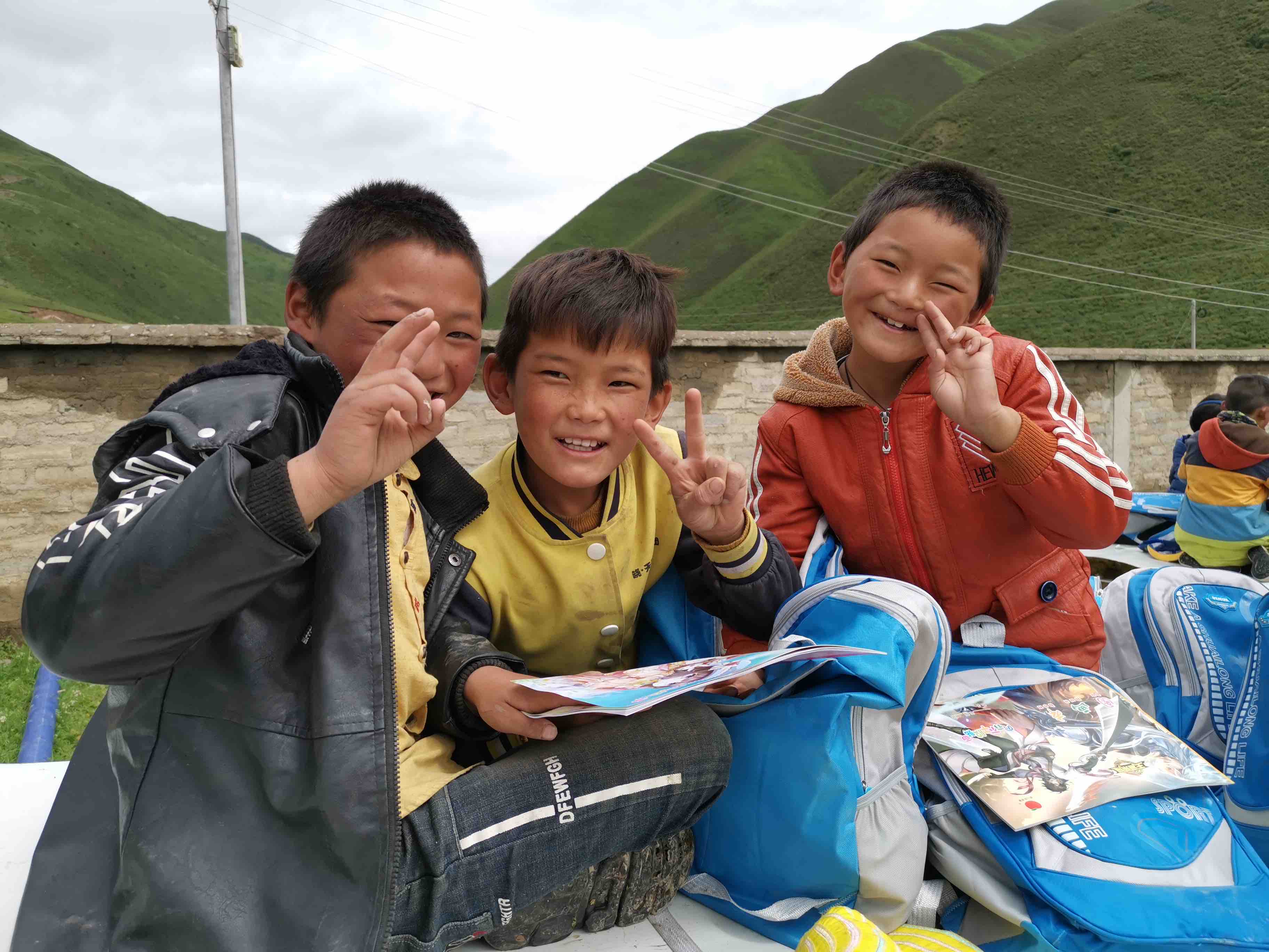 Warm Coats and Supplies for 651 Tibetan Plateau Kids campaign photo, 7 of 13