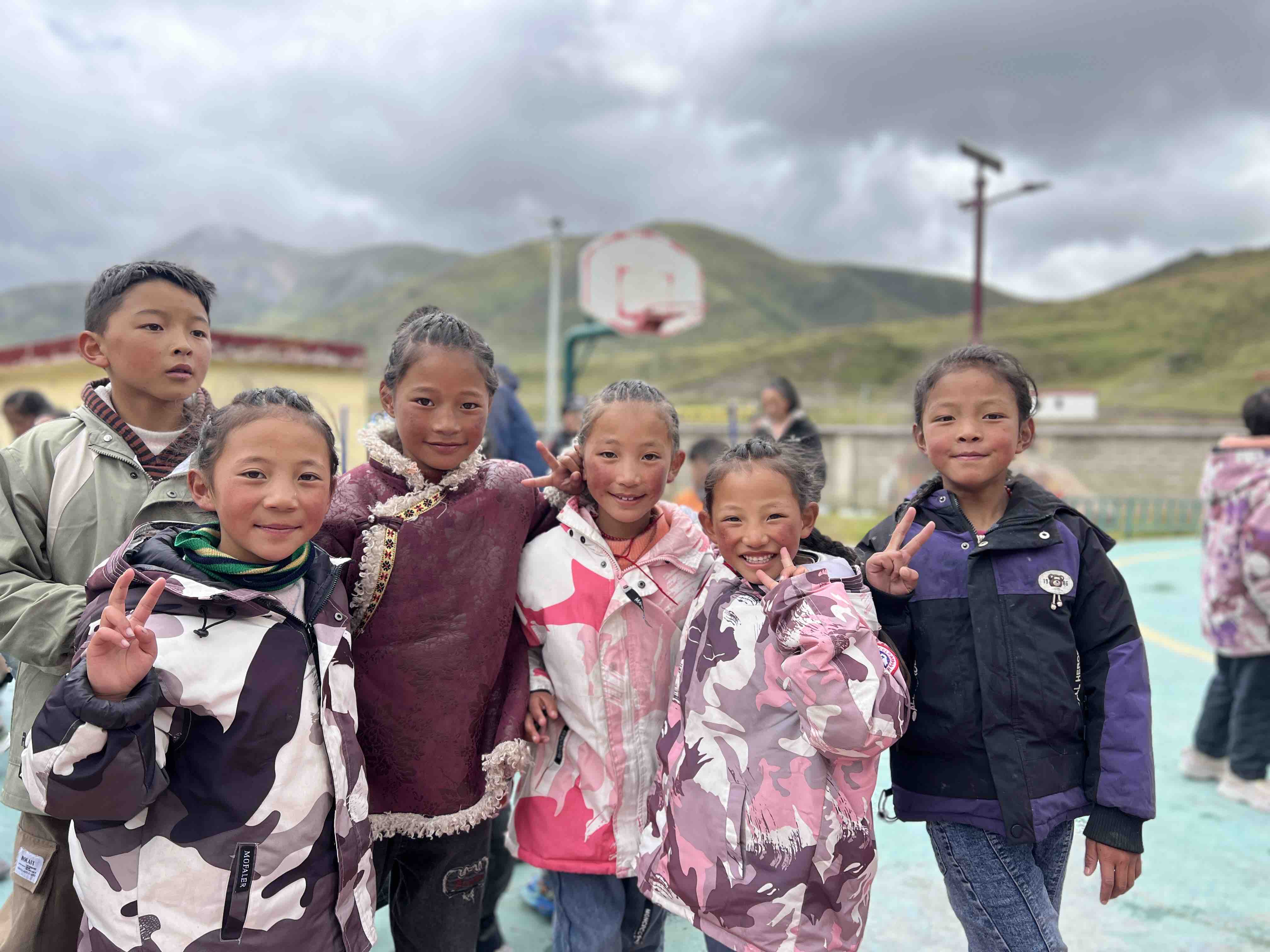 Warm Coats and Supplies for 651 Tibetan Plateau Kids campaign photo, 11 of 13