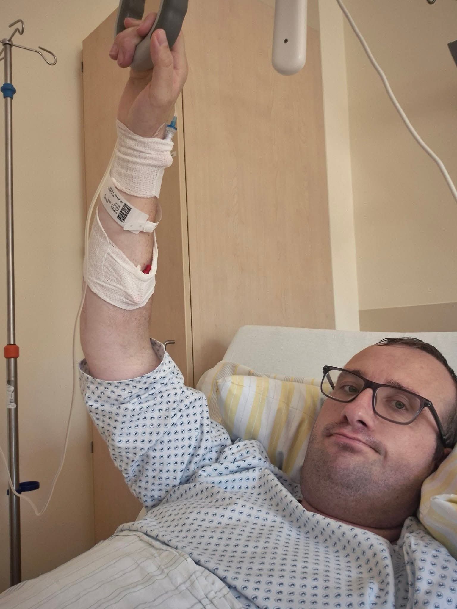Gelb-Rot für die Existenzangst: Hilfe im Kampf gegen Krebs campaign photo, 2 of 4