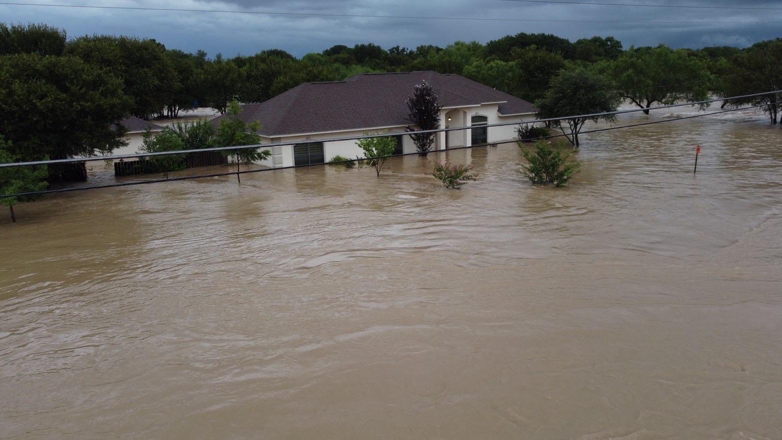 Support Tino & Gabriela After Uvalde Flood campaign photo, 2 of 8