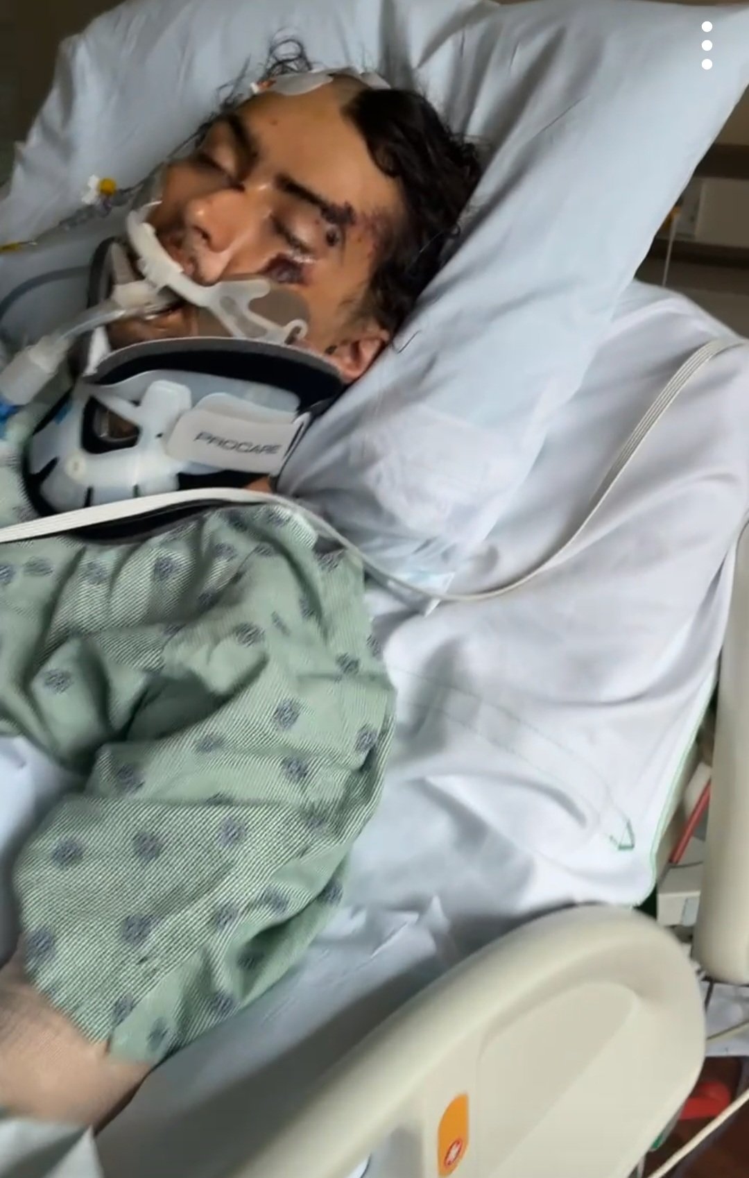 Help Carlos's Family During This Crisis campaign photo, 5 of 7