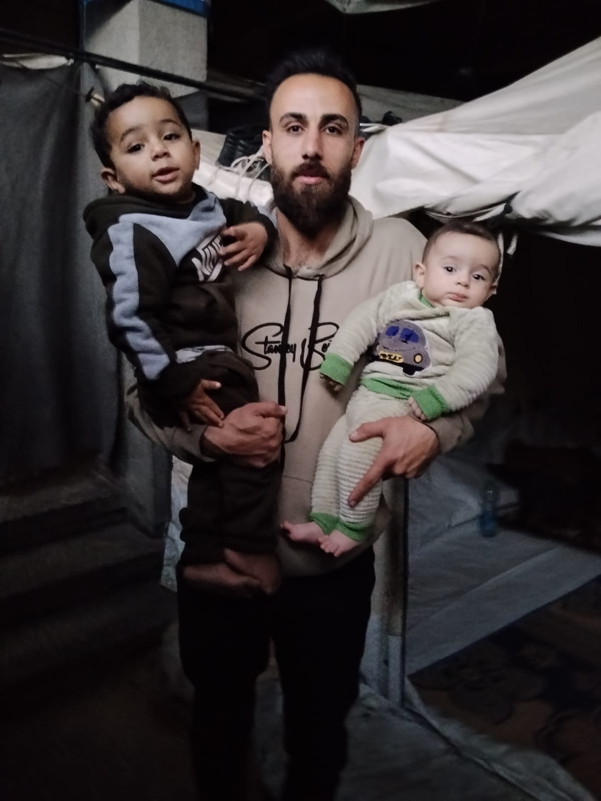 Kampagnen-Foto für Please help Yehya and his sons, 4 von 5