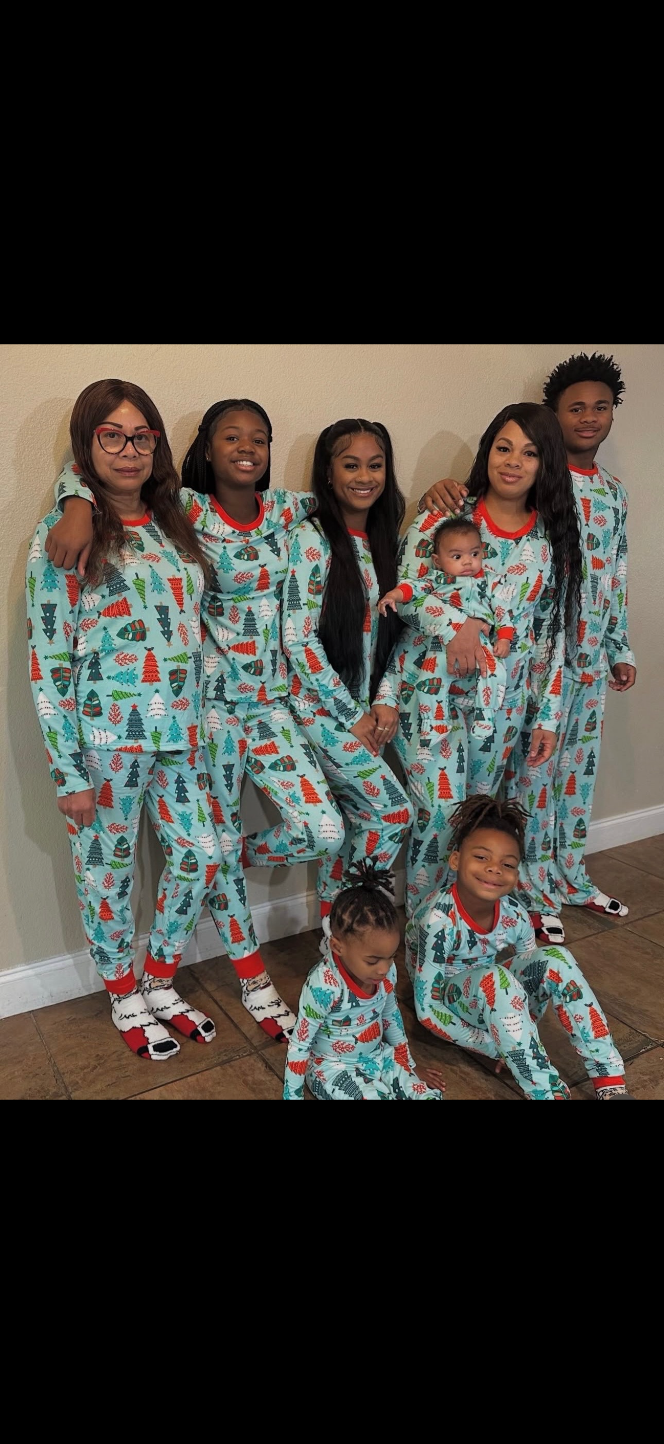Support for Nicole Grayson’s Funeral and Family campaign photo, 4 of 8
