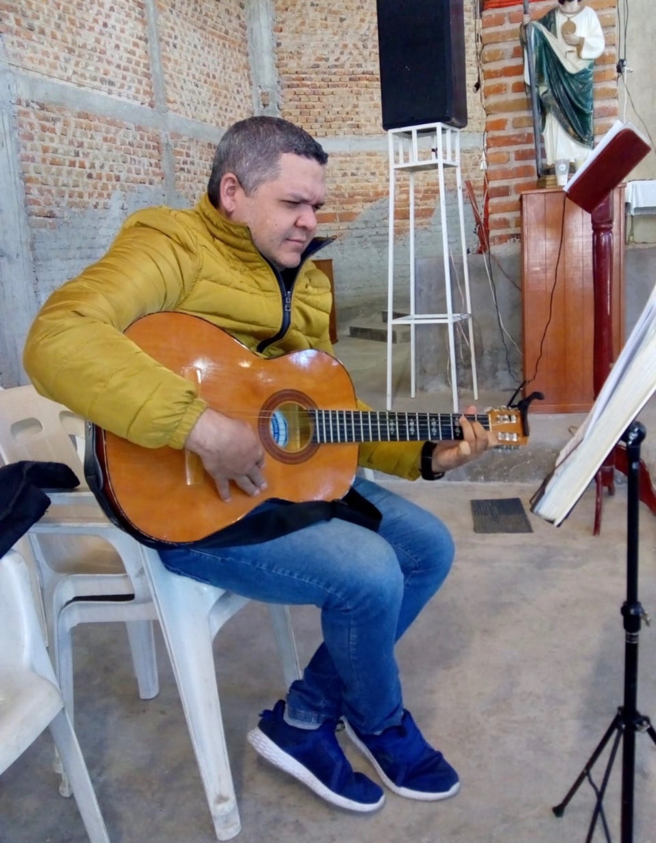 Ayúdanos a Llevar a Jesús Manuel a Venezuela campaign photo, 7 of 8