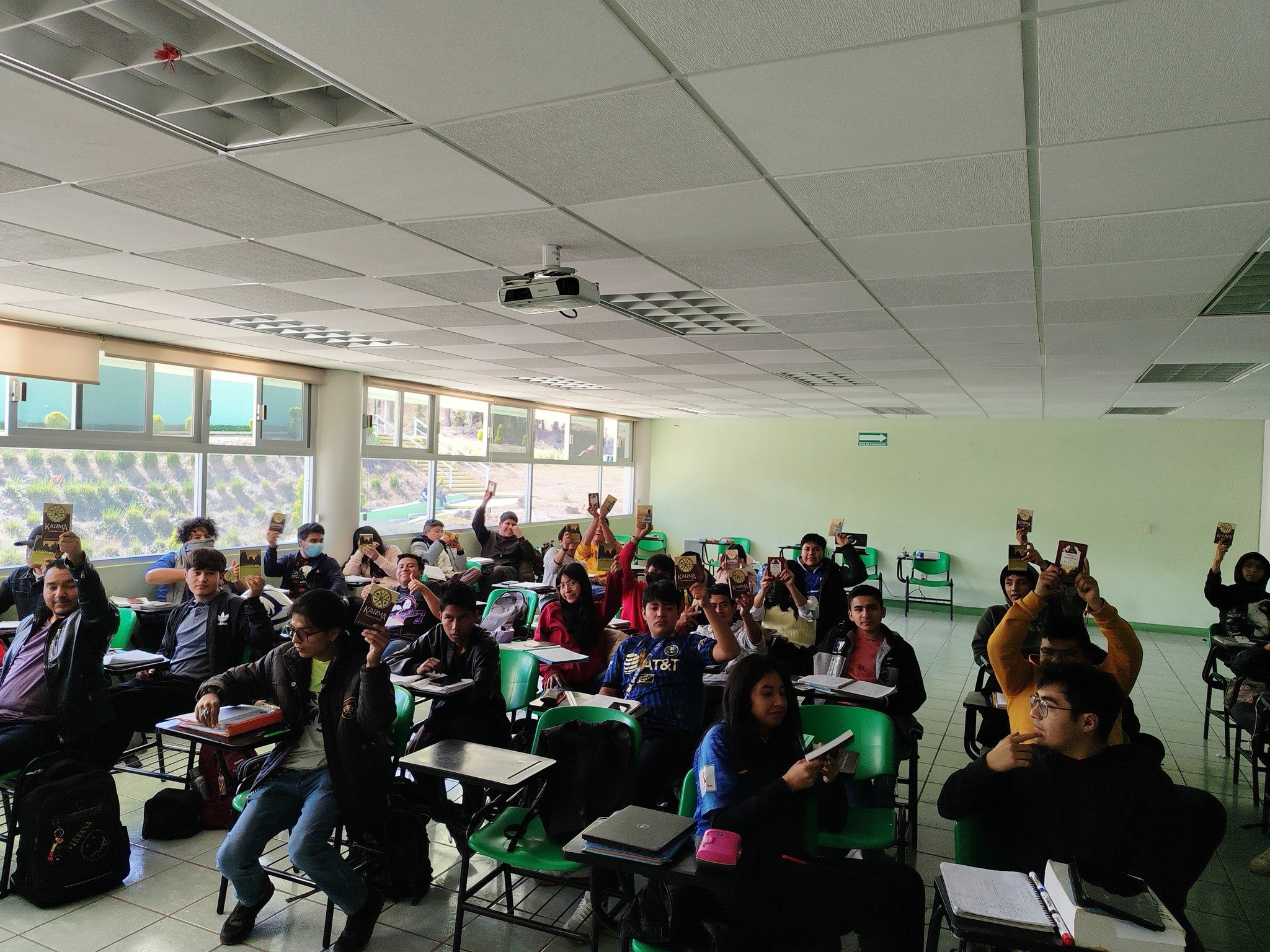 Transformando vidas con lectura y bienestar emocional campaign photo, 7 of 8