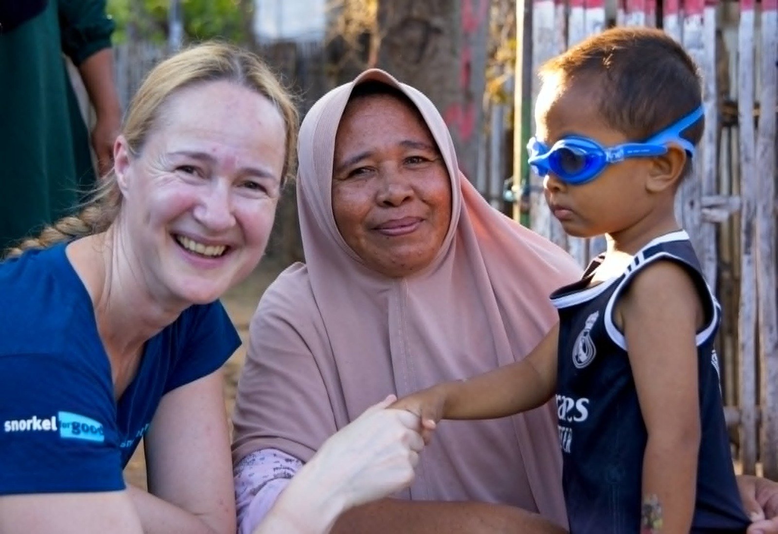 Help Emma to help some needy children in Indonesia campaign photo, 2 of 8